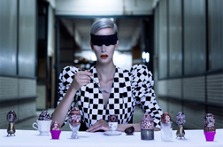 Mesec oblikovanja se seli v tiskarno in nekdanjo trgovino