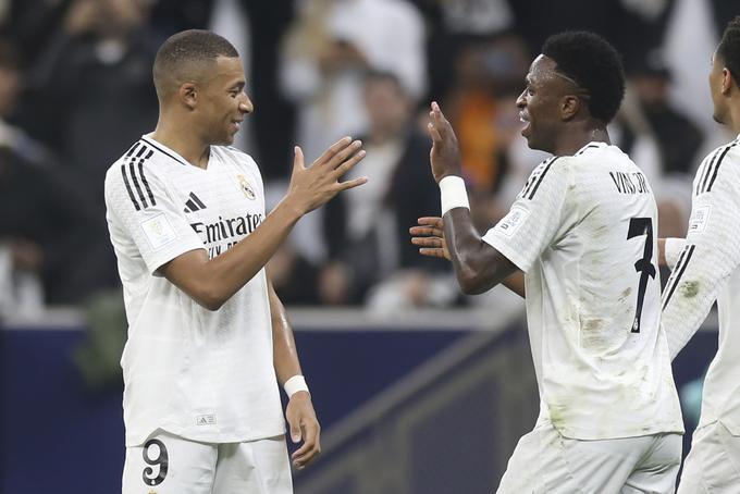 Kylian Mbappe in Vinicius jr. lahko v tej sezoni z belimi baletniki osvojita rekordnih sedem lovorik. | Foto: Guliverimage