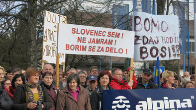 Alpina: kaj razkrivajo dokumenti o državni prodaji pod mizo