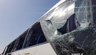 Napad v Egiptu: najmanj 17 poškodovanih v eksploziji avtobusa #foto #video