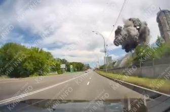 Novi napadi na Ukrajino: droni in rakete zadeli energetsko infrastrukturo