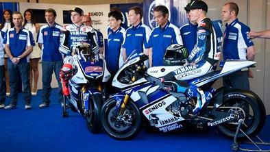 Yamaha predstavila belo - modro raketo (video)