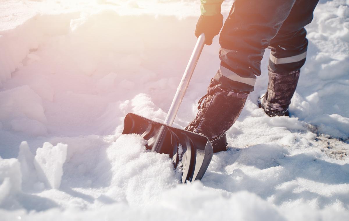 sneg | Od nedelje zvečer do ponedeljka zvečer bo na Notranjskem in Kočevskem zapadlo od 30 do 50 centimetrov večinoma suhega snega. | Foto Shutterstock