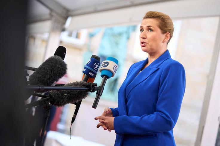 "Želim si, da se ponovno oborožimo. Želim si, da več vlagamo v inovacije, na primer v brezpilotne letalnike," je dejala. | Foto: Reuters