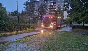 Huda ura v Ljubljani: voda zalila šolo, poplavljenih več stanovanj in cest #video