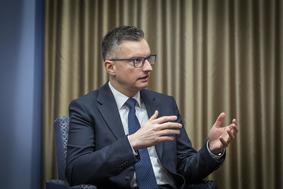 Marjan Šarec: Putin odkriva spomenike Stalinu in uporablja enake taktike kot Hitler