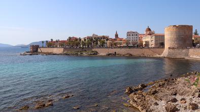 Več kot le rajske plaže, Sardinija za popotnike