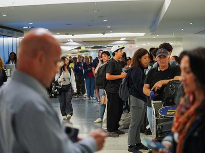 V ZDA bi pred vstopom preverjali družbena omrežja turistov