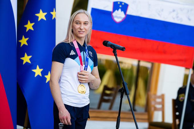 "V veliko čast nam je bilo zastopati svojo državo," je poudarila Janja Garnbret, najboljša športna plezalka na svetu in ponos slovenskega športa. | Foto: Grega Valančič/Sportida