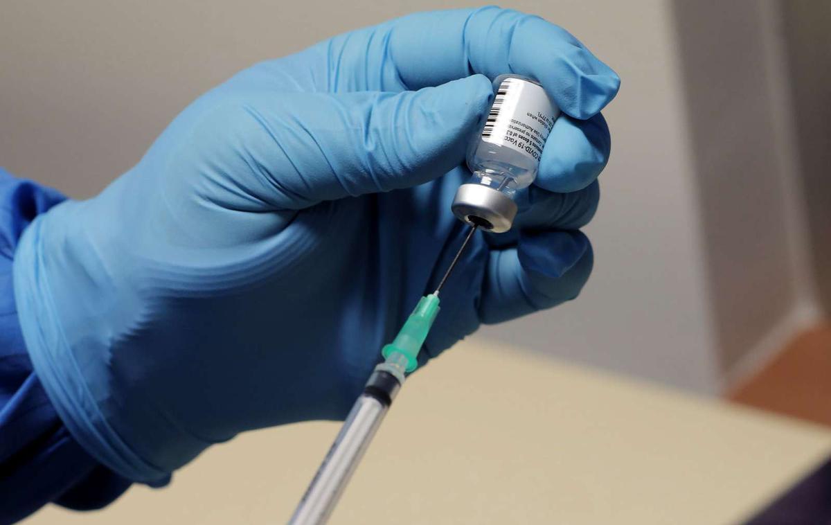 cepivo | Cepljenje predlagajo po dveh mesecih od polnega cepljenja.  | Foto STA