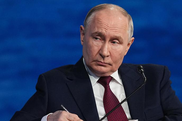 Predsednik | Vladimir Putin si zelo želi dobiti v roke celoten Donbas. Za zdaj ima nadzor nad skoraj vso regijo Lugansk in nad okoli 80 odstotki regije Doneck.  | Foto Guliverimage