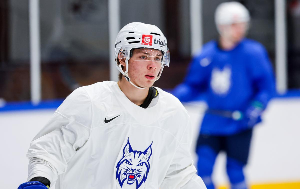 Mark Sever | Mark Sever se te dni dokazuje v članskem reprezentančnem dresu. | Foto Aleš Fevžer