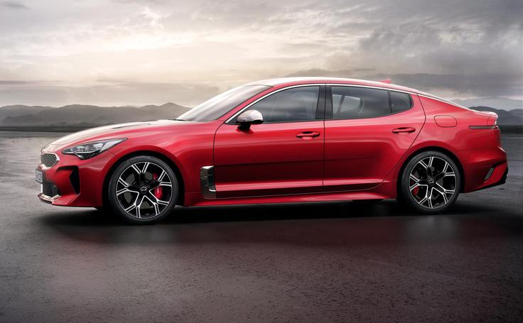 Novi model kia stinger je dolg 4,83 metra, širok 1,87 metra in ima 2,9 metra medosne razdalje. Neposredni tekmeci so BMW serije 3, mercedes-benz razred C, audi A4, prav tako pa tudi kupejevske izvedbe nemških vozil, kot sta BMW serije 4 gran coupe in audi A5 sportback. | Foto: Kia