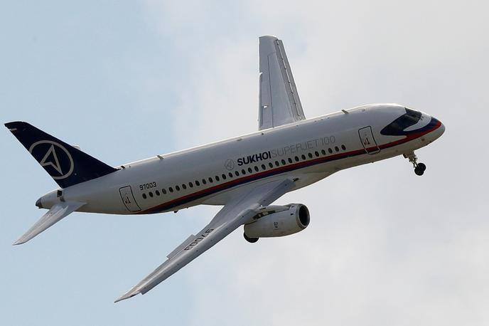 Suhoj Sukhoi Superjet 100 | Foto Reuters