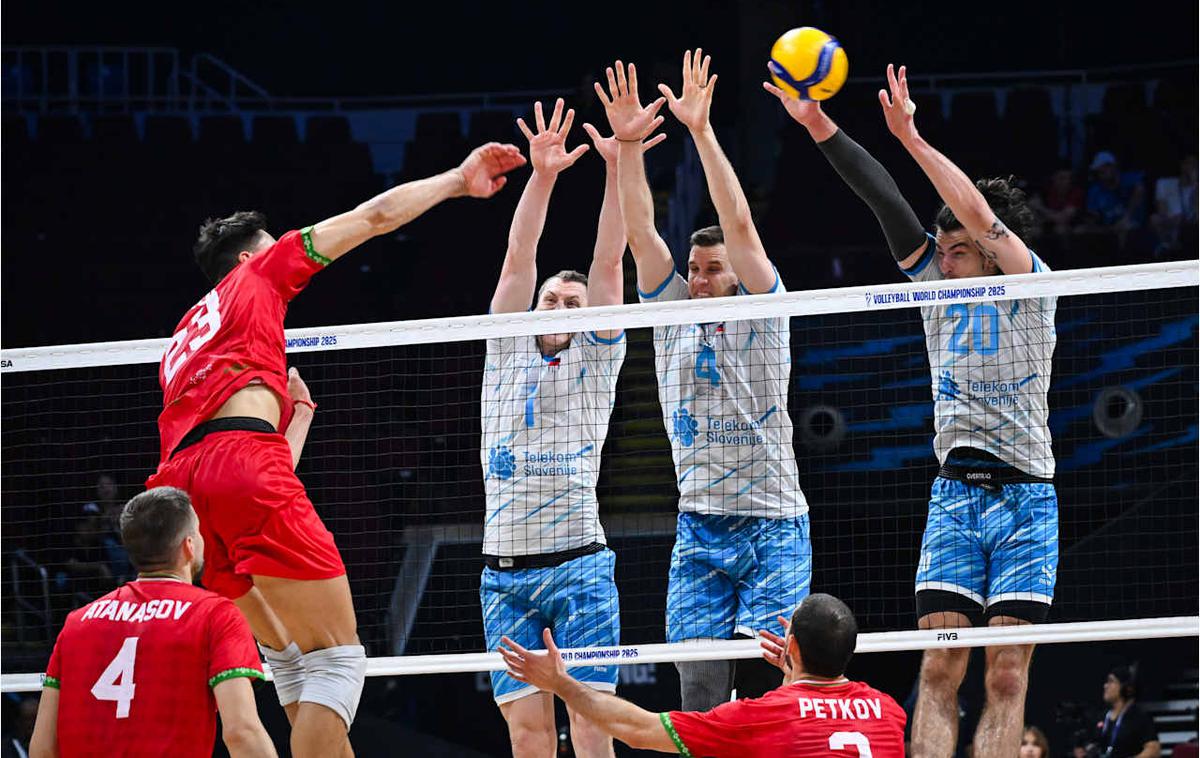 slovenska odbojkarska reprezentanca : Bolgarija, svetovno prvenstvo | Slovenski odbojkarji so tekmo začeli slabo, v tretjem nizu pa začeli preobrat, a zadnje pike na i jim ni uspelo postaviti. | Foto Volleyball World