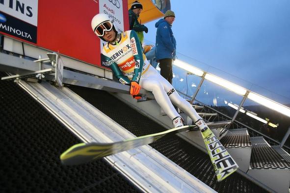 Stoch v težavah, vprašljiv tudi za posamično tekmo