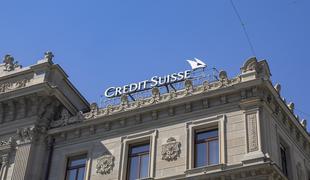 Credit Suisse naj bi kljub težavam izplačala nagrade zaposlenim