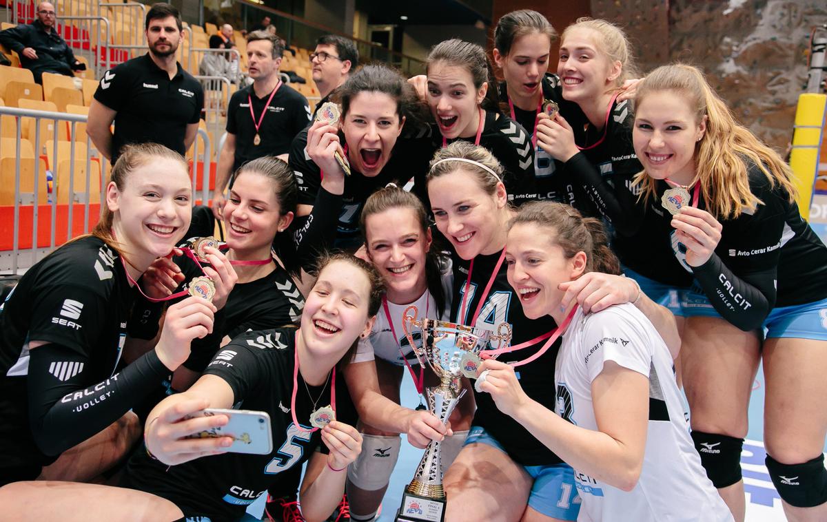 Calcit Volley | Kamničanke po velikem preobratu prišle do naslova prvakinje mednarodnega tekmovanja. | Foto Klemen Brumec