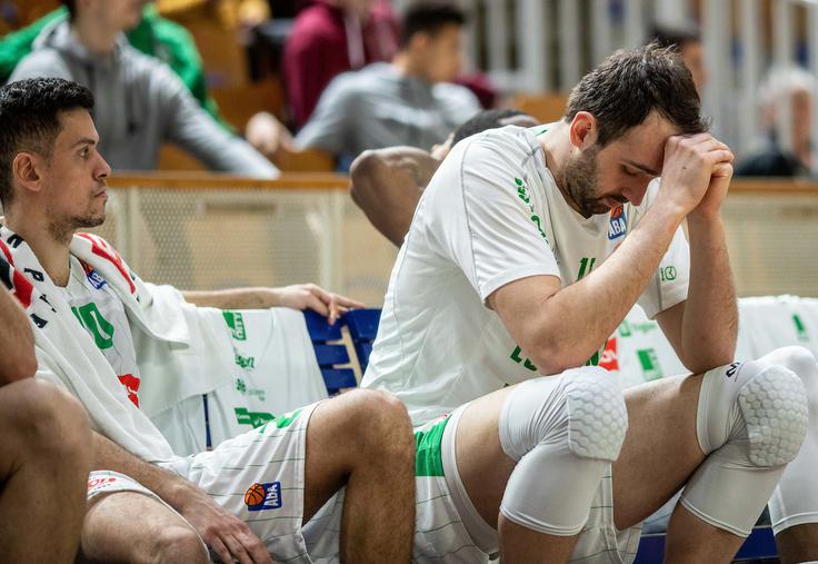 Ali se bo Olimpija rešila izpada v drugo ligo ABA? | Foto: Vid Ponikvar