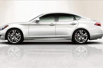 Infiniti M