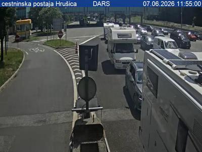 Pred predorom Karavanke proti Avstriji večkilometrski zastoj