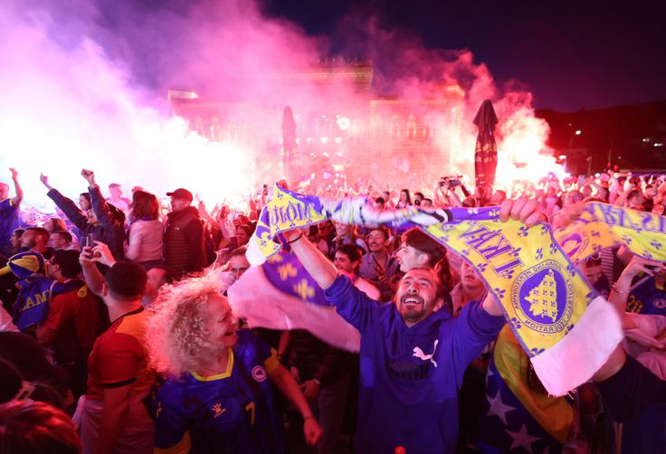 Veselje navijačev v Sarajevu. | Foto: Reuters