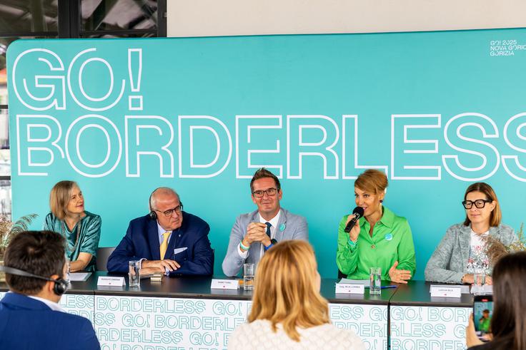 Govorci na novinarskem srečanju so bili župan Gorice Rodolfo Ziberna, župan Mestne občine Nova Gorica Samo Turel, direktorica Zavoda GO! 2025 mag. Mija Lorbek. | Foto: Ana Rojc / GO! 2025