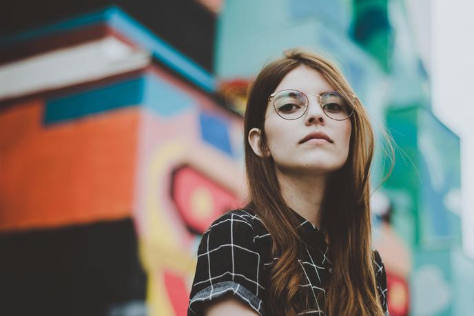 ženska, dekle, očala, dioptrija | Foto Pexels