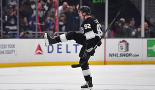 V Los Angelesu je bilo napeto, Anže Kopitar s Kralji do zmage dve sekundi pred koncem #video