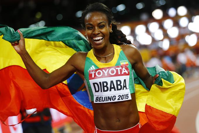 Genzebe Dibaba je svetovna prvakinja in svetovna rekorderka v teku na 1500 metrov, olimpijske medalje pa še nima. Letos je njen sloves nekoliko okrnil dopinški škandal v Španiji, ko so med pripravami v hotelu, kjer so trenirali, pri njenem trenerju našli prepovedana sredstva. Epilog zgodbe še ni znan, bo pa zanimivo videti, ali je to vplivalo na njeno pripravljenost. | Foto: Reuters