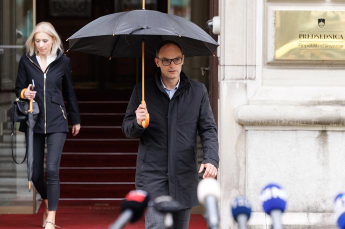 Anže Logar | Logar: Demokrati bodo v postopku dogovarjanja "igrali z odprtimi kartami, z željo, da se sestavi koalicija, ki na neki način izraža tisto, kar so ljudje pričakovali po teh volitvah". | Foto STA