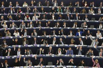 Evropski parlament preložil razpravo in glasovanje o TTIP