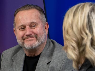 Miki in Petra Vlahovič iskreno o ljubezni, osebnostni krizi in vnukih #Spotkast