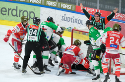 Olimpija v polfinalu lige ICE!