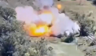 Soočenje ruskega tanka in ukrajinskega drona: bilo je brez usmiljenja #video
