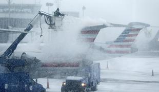 Sneg, led in letala: kako so na snežni metež pripravljeni na Brniku?