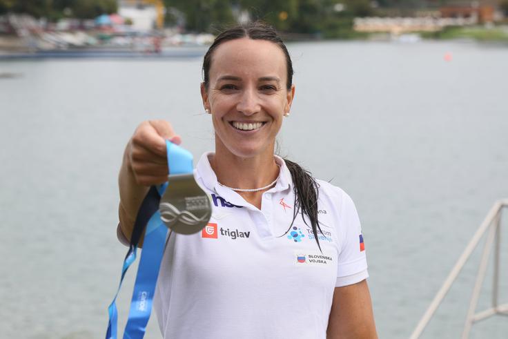 Anja Osterman je srebrno kolajno posvetila pokojnemu očetu. | Foto: Nina Jelenc