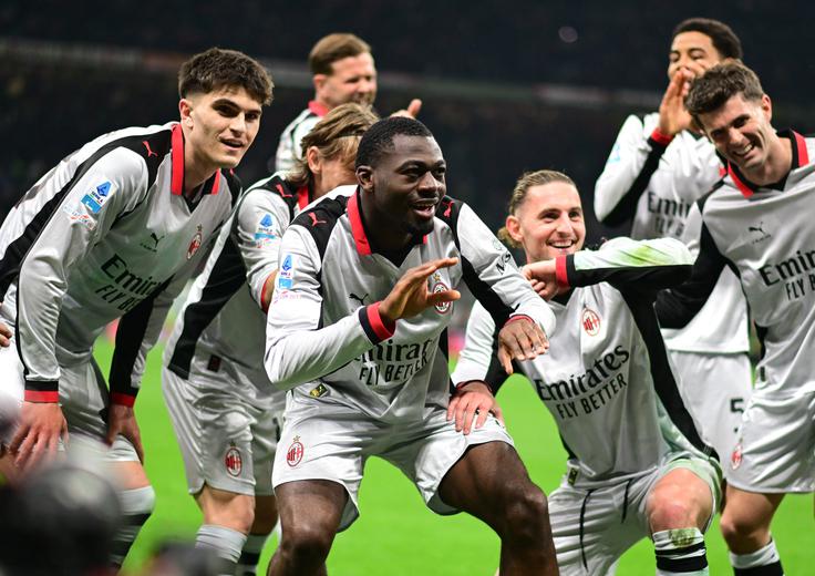 AC Milan se je približal vodilnemu Interju na šest točk razlike. | Foto: Reuters