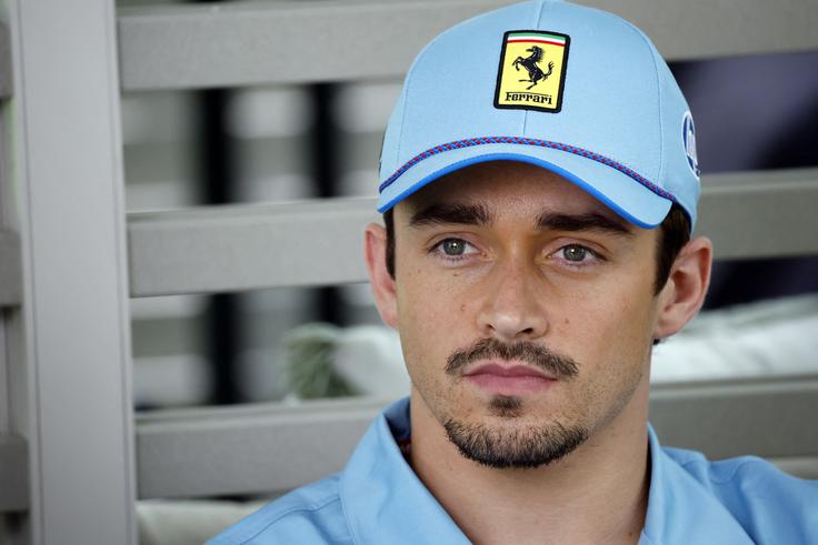 Tudi Charles Leclerc vabi Neweyja. | Foto: Reuters