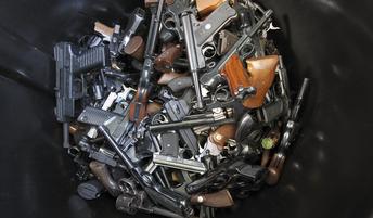 V veljavi možnost predaje nezakonitega orožja. Brez posledic.