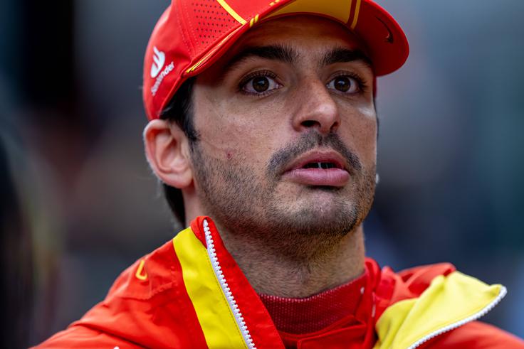 Silverstone Carlos Sainz Ferrari Carlos Sainz še vedno ni izbral, za koga bo dirkal v sezoni 2024. | Foto: Guliverimage