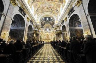 Uran: Velika večina duhovnikov je vredna svojega duhovništva