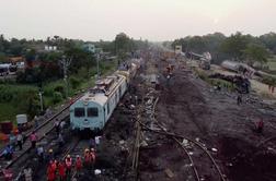 Železniška nesreča v Indiji: "Ugotovili smo vzrok nesreče in osebe, ki so odgovorne zanjo" #foto