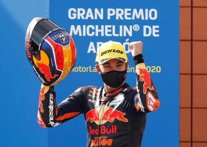 Raul Fernandez slavi prvo zmago v razredu moto3. | Foto: Reuters