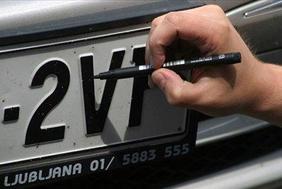Zbledele registrske tablice