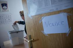 Volišča na parlamentarnih volitvah ne bodo odprta do 23. ure