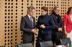Ministrica Bratušek odobrila polete med Tel Avivom in Ljubljano, Golob zahteva pojasnilo