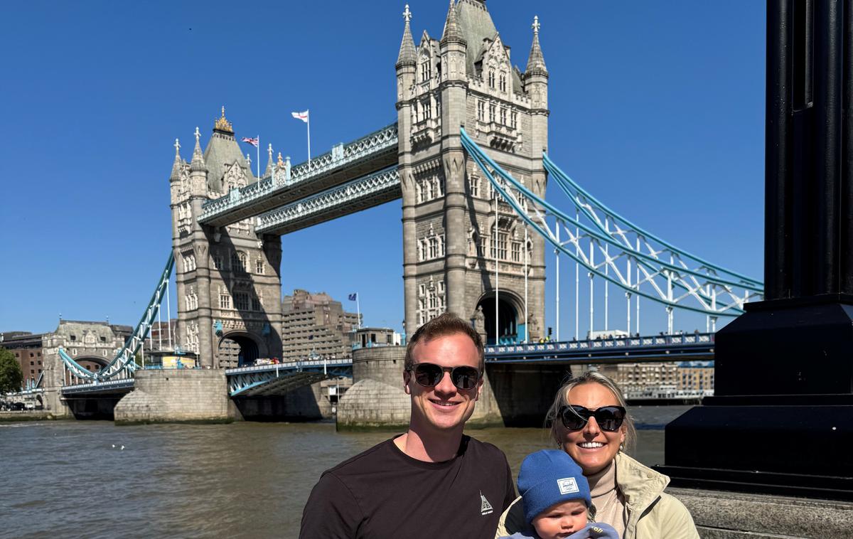 Ana Kobal Philp (Trevor, Ana in Liam v Londonu) | V rubriki Druga kariera gostimo nekdanjo smučarko Ano Kobal Philp, ki ji je smučarska štipendija korenito spremenila življenjsko pot. | Foto osebni arhiv Ane Kobal Philp