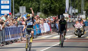 Nemec v šprintu Slovencu odščipnil zmago, praznovalo več kot sedem tisoč kolesarjev #foto
