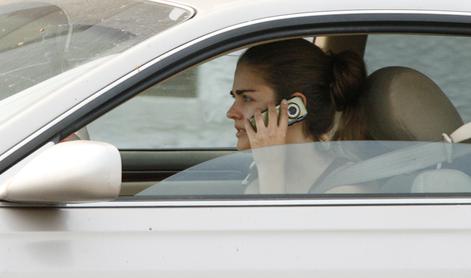 S preventivno akcijo nad uporabo telefona med vožnjo